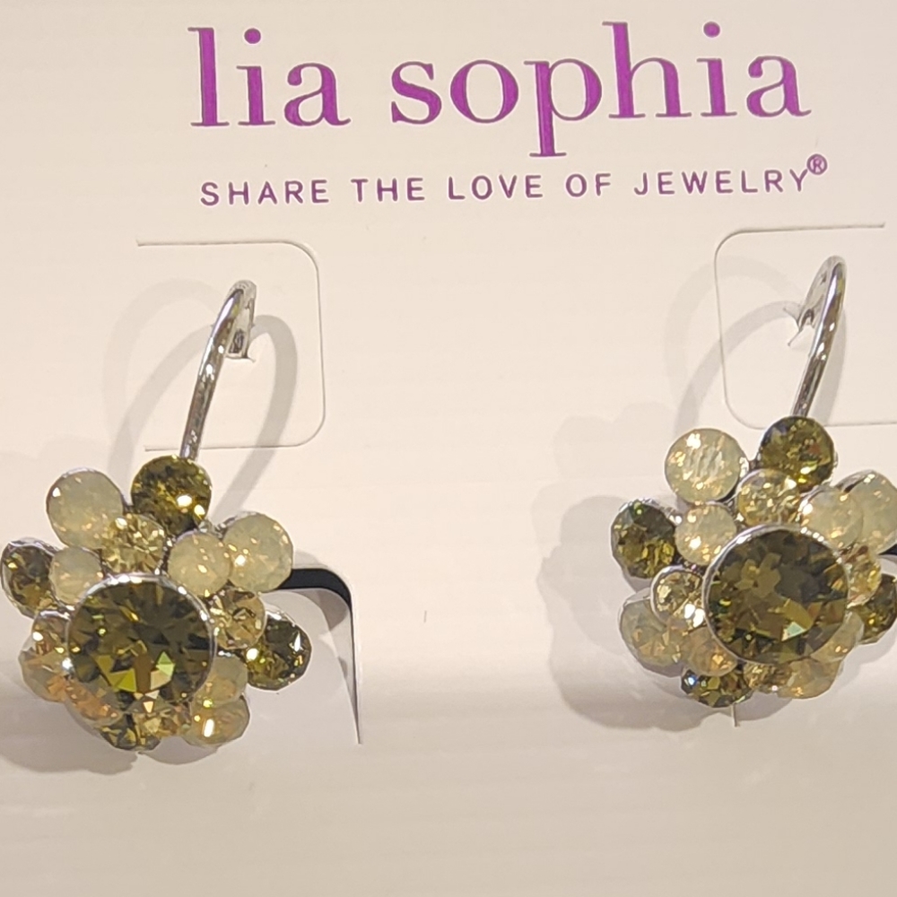NWT Lia Sophia Light Green Flower Necklace with Matching Earrings - Picture 4 of 7
